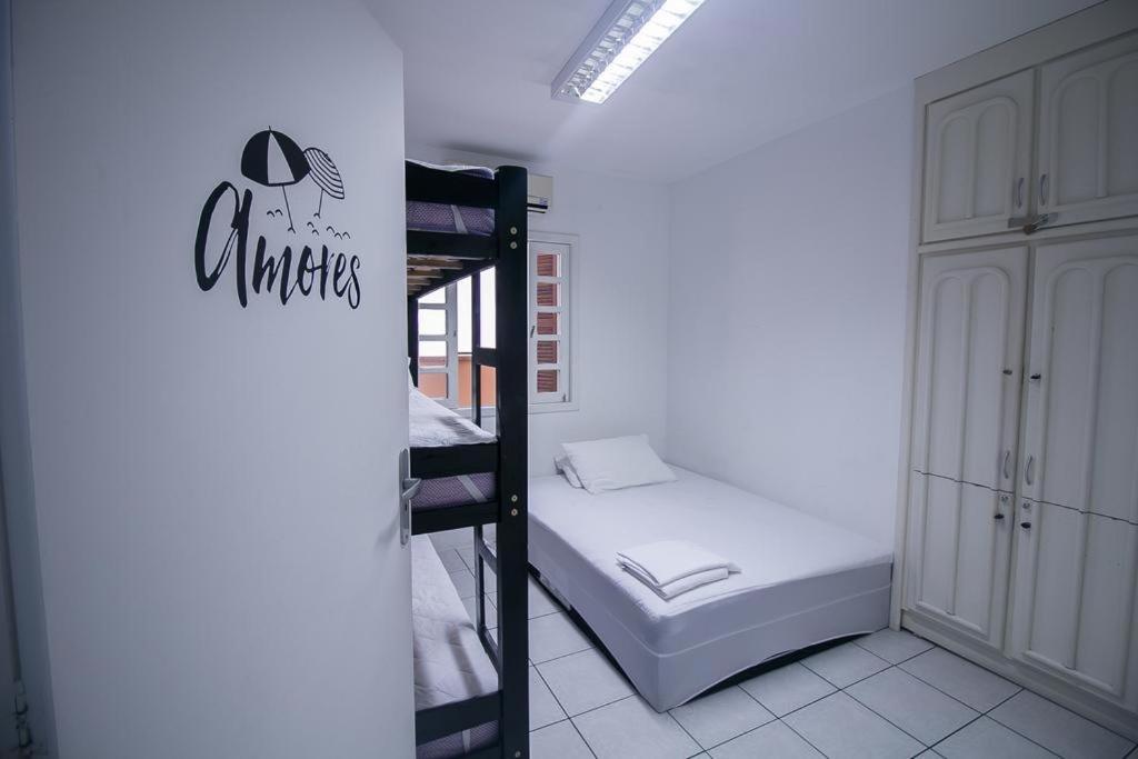 Positive Hostel Balneario Camboriu Bagian luar foto