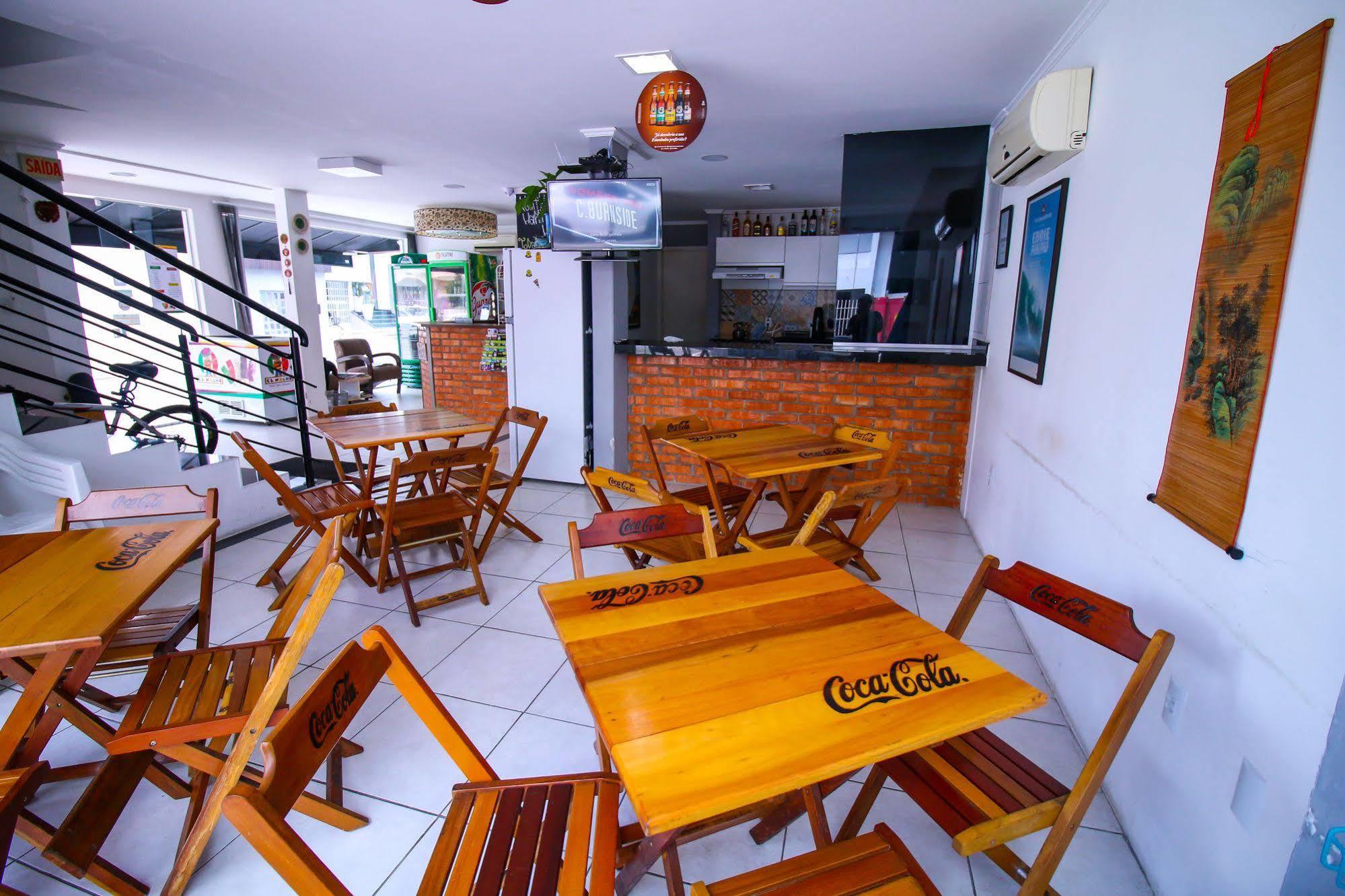 Positive Hostel Balneario Camboriu Bagian luar foto