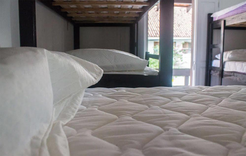 Positive Hostel Balneario Camboriu Bagian luar foto
