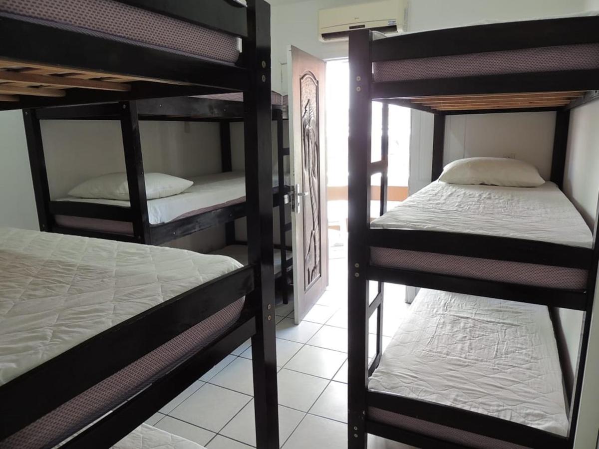 Positive Hostel Balneario Camboriu Bagian luar foto